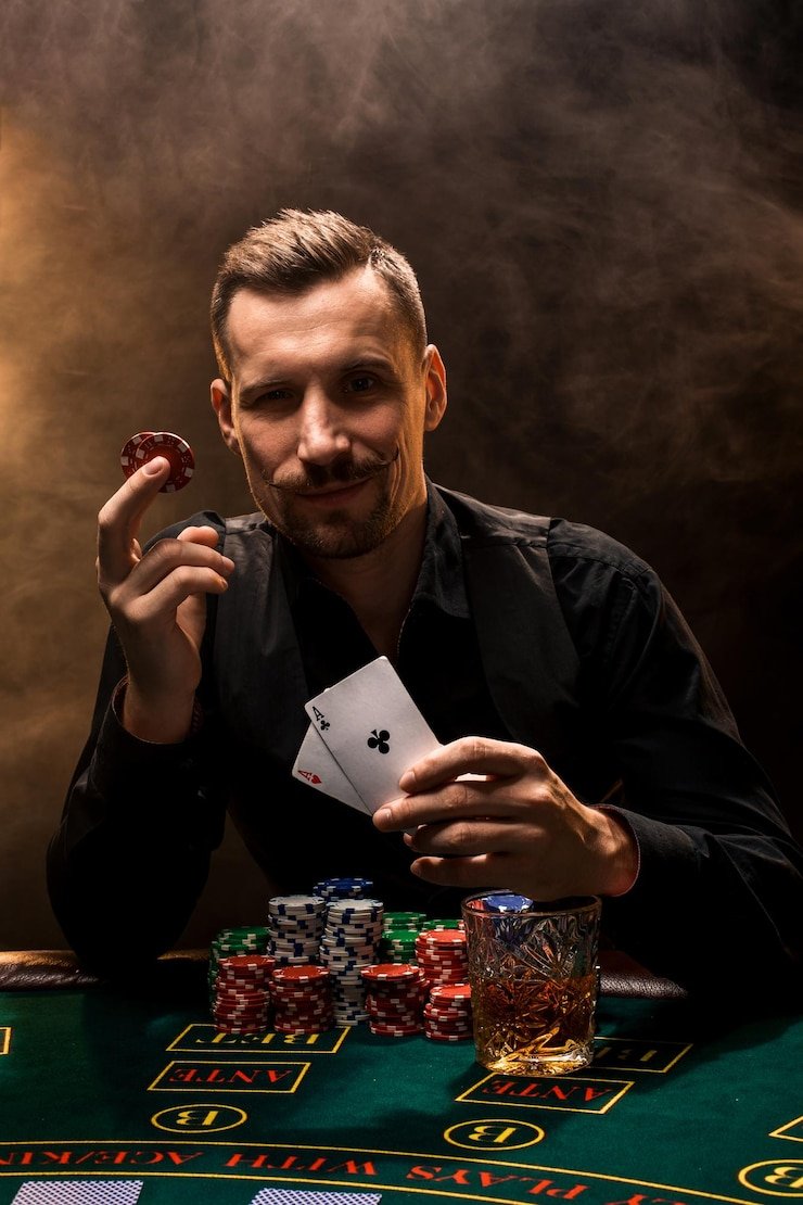 Tim dukungan pelanggan royal77 siap membantu melalui live chat dalam bahasa Indonesia
