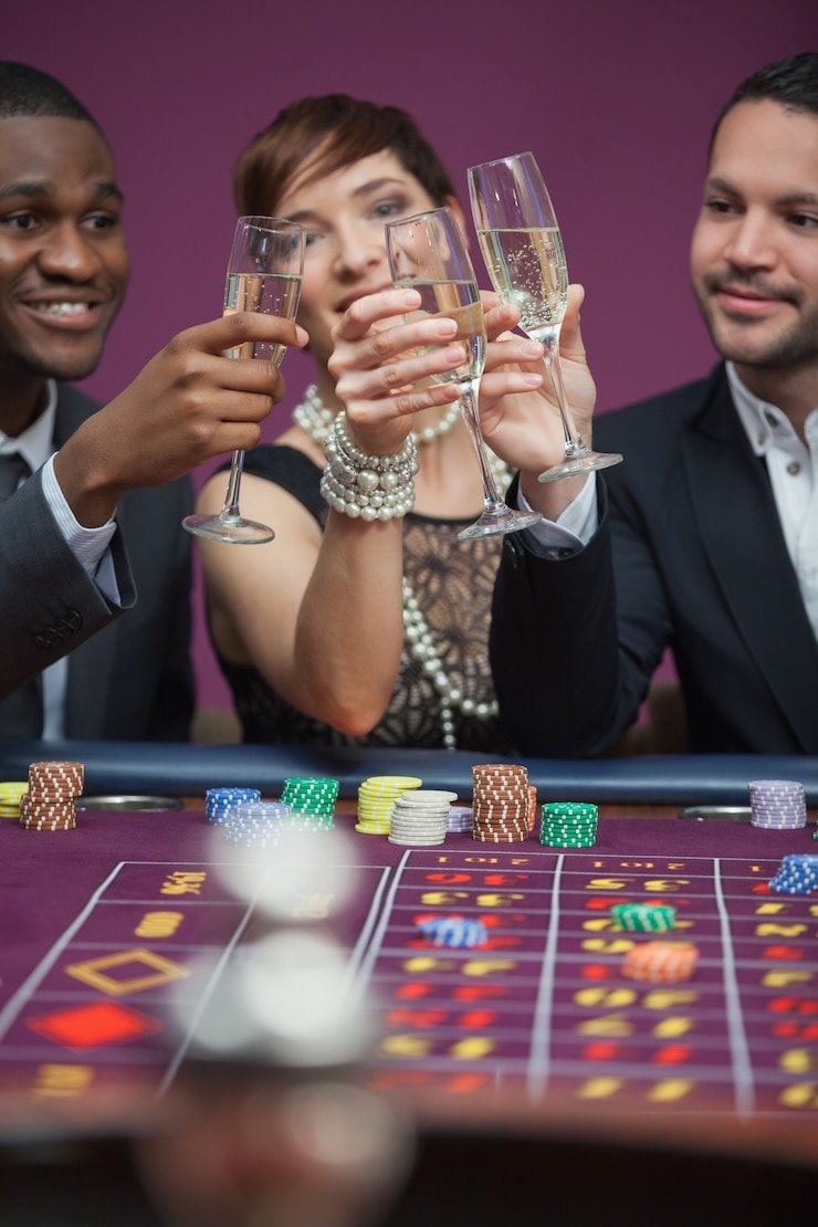 Pilihan metode pembayaran QRIS, GoPay, DANA, dan bank virtual account di layar setor royal77